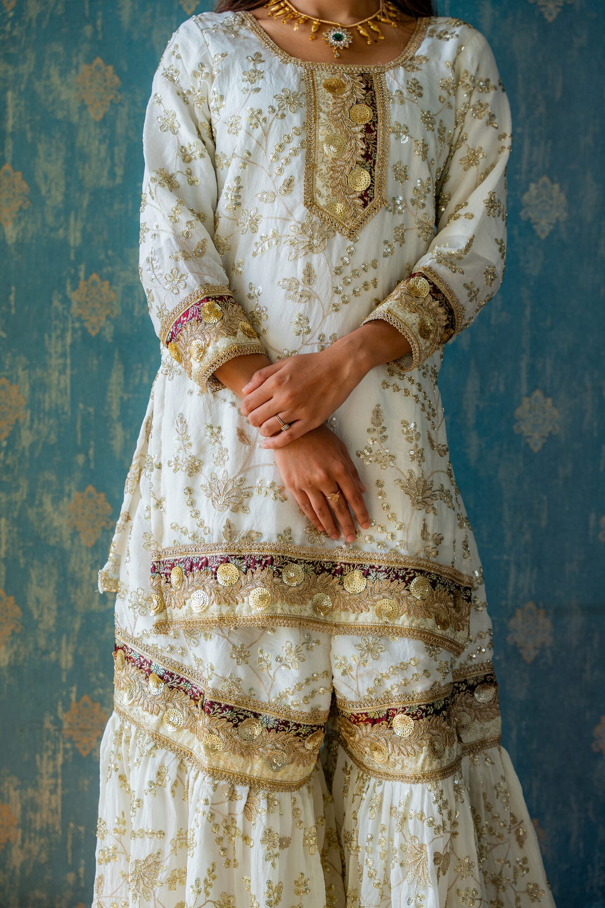 Chandani gharara — angle, Husnaraa