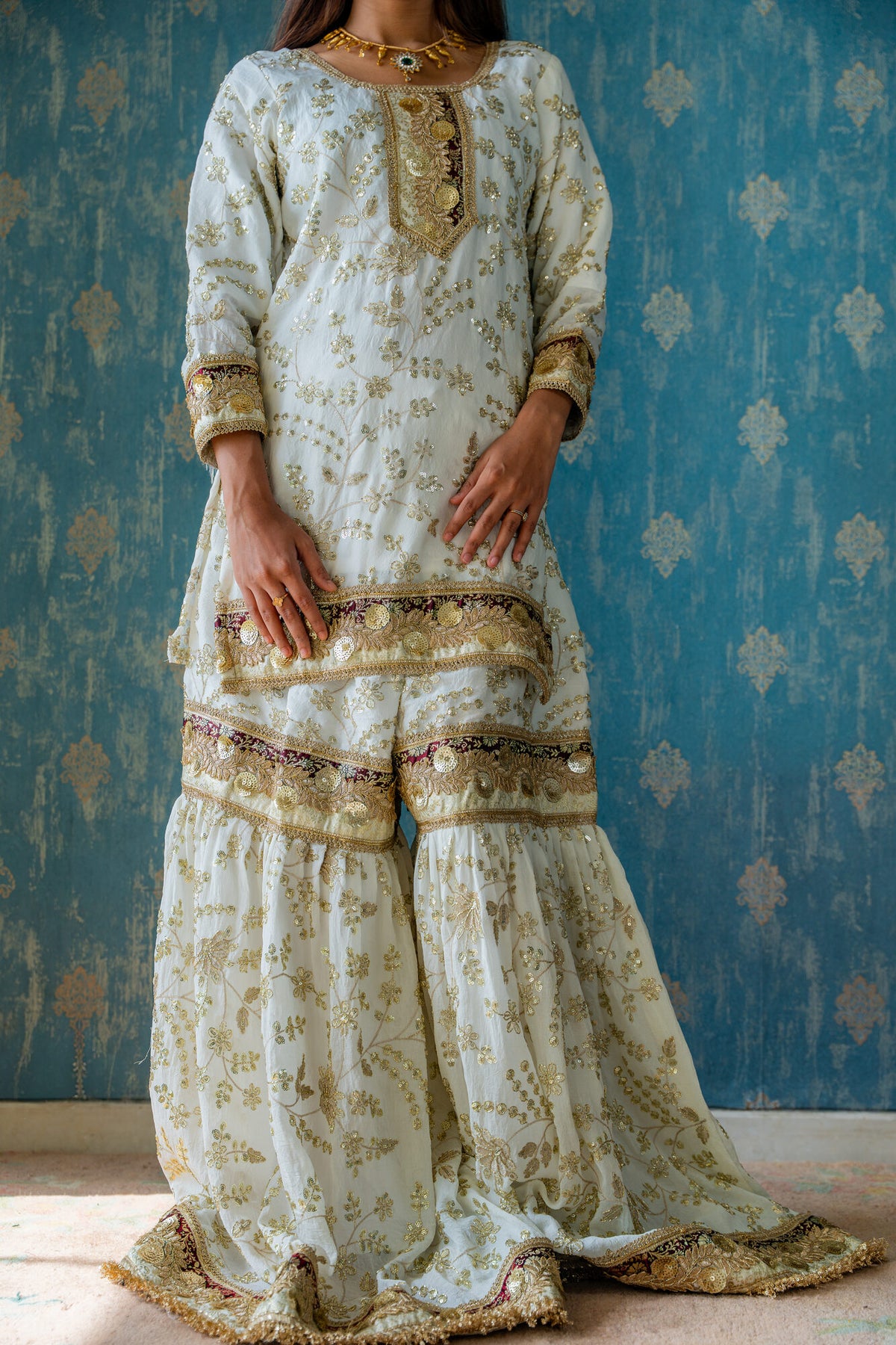 Chandani gharara — angle, Husnaraa
