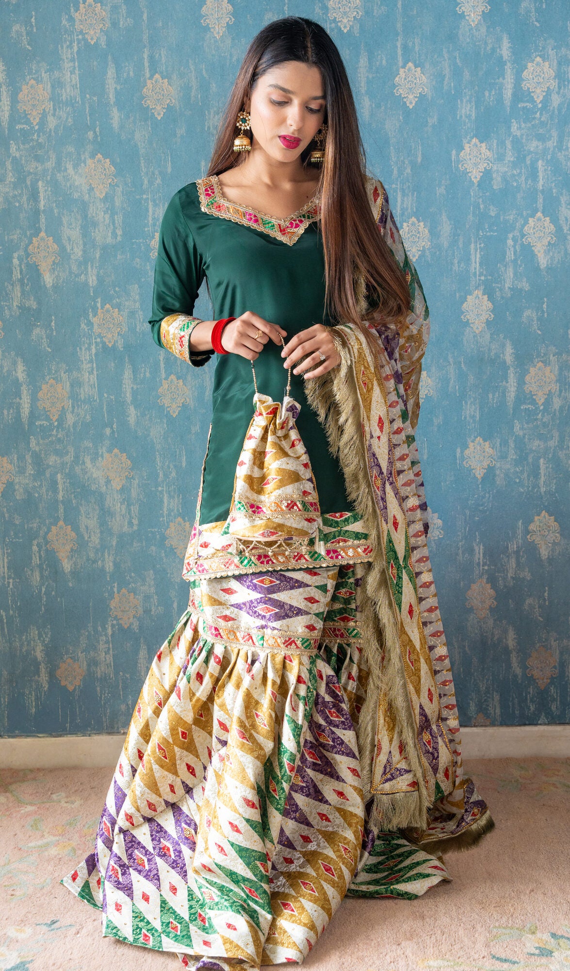 Rangrez gharara — angle, Husnaraa