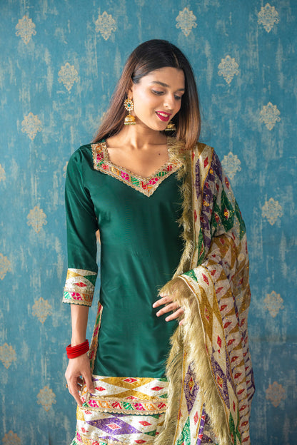 Rangrez gharara — angle, Husnaraa